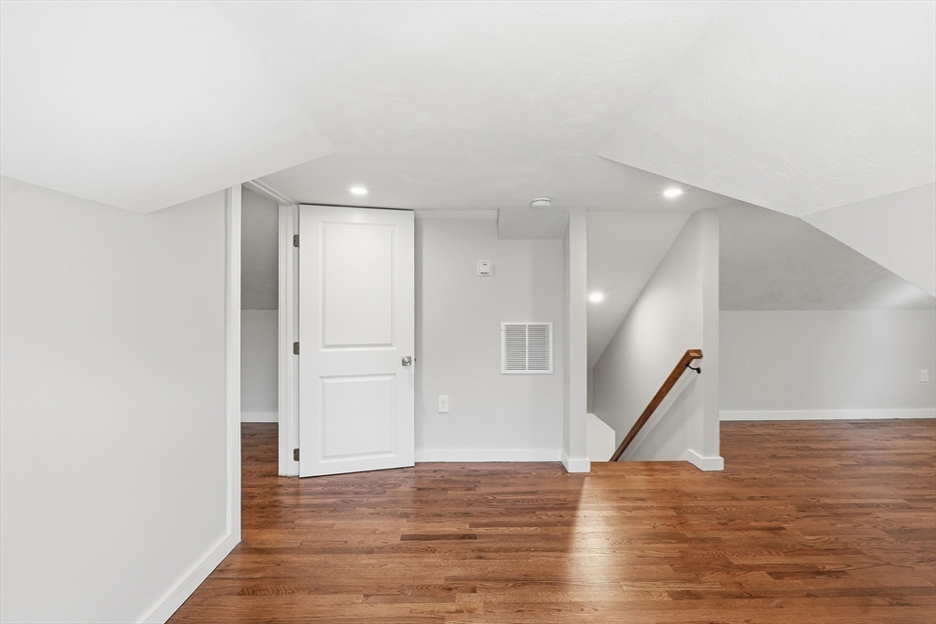 8 Millbury Terrace Property Photo 25