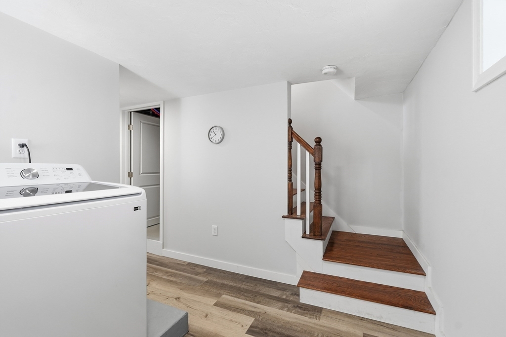 8 Millbury Terrace Property Photo 32
