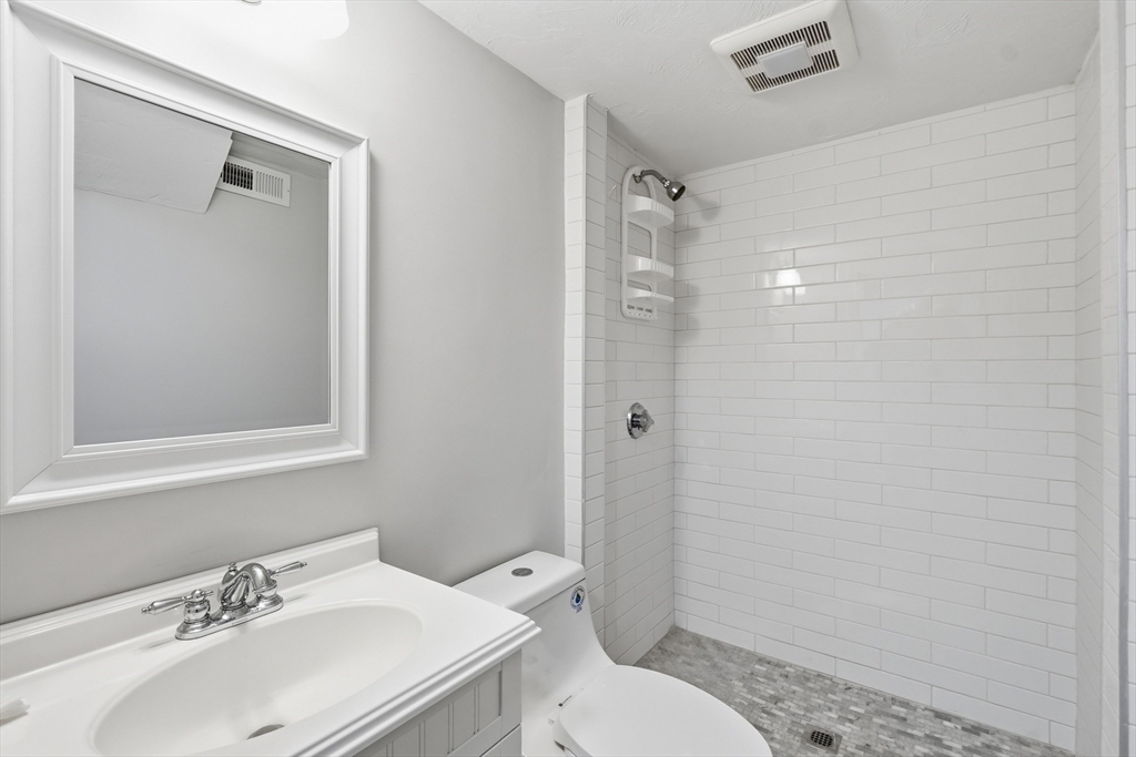 8 Millbury Terrace Property Photo 33