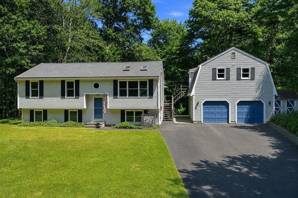 230 Staples St. Property Photo 1