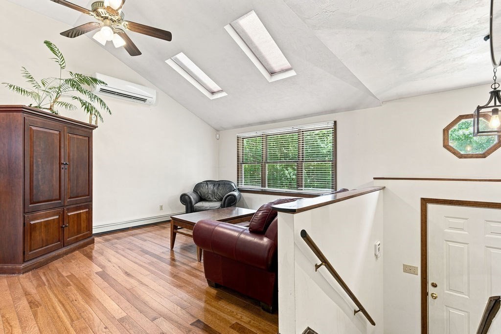 230 Staples St. Property Photo 5