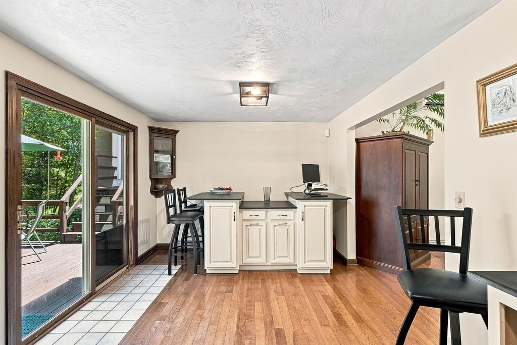 230 Staples St. Property Photo 8