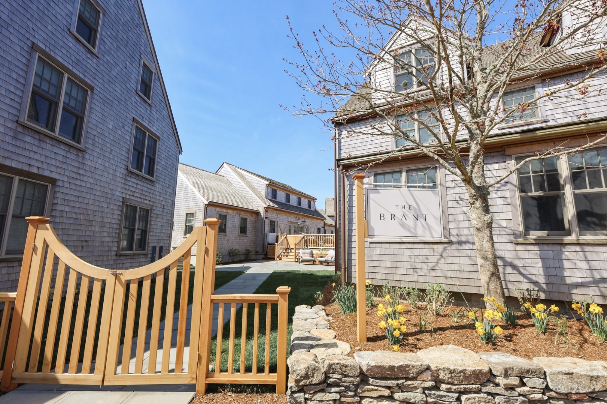6 N. Beach St Property Photo 1