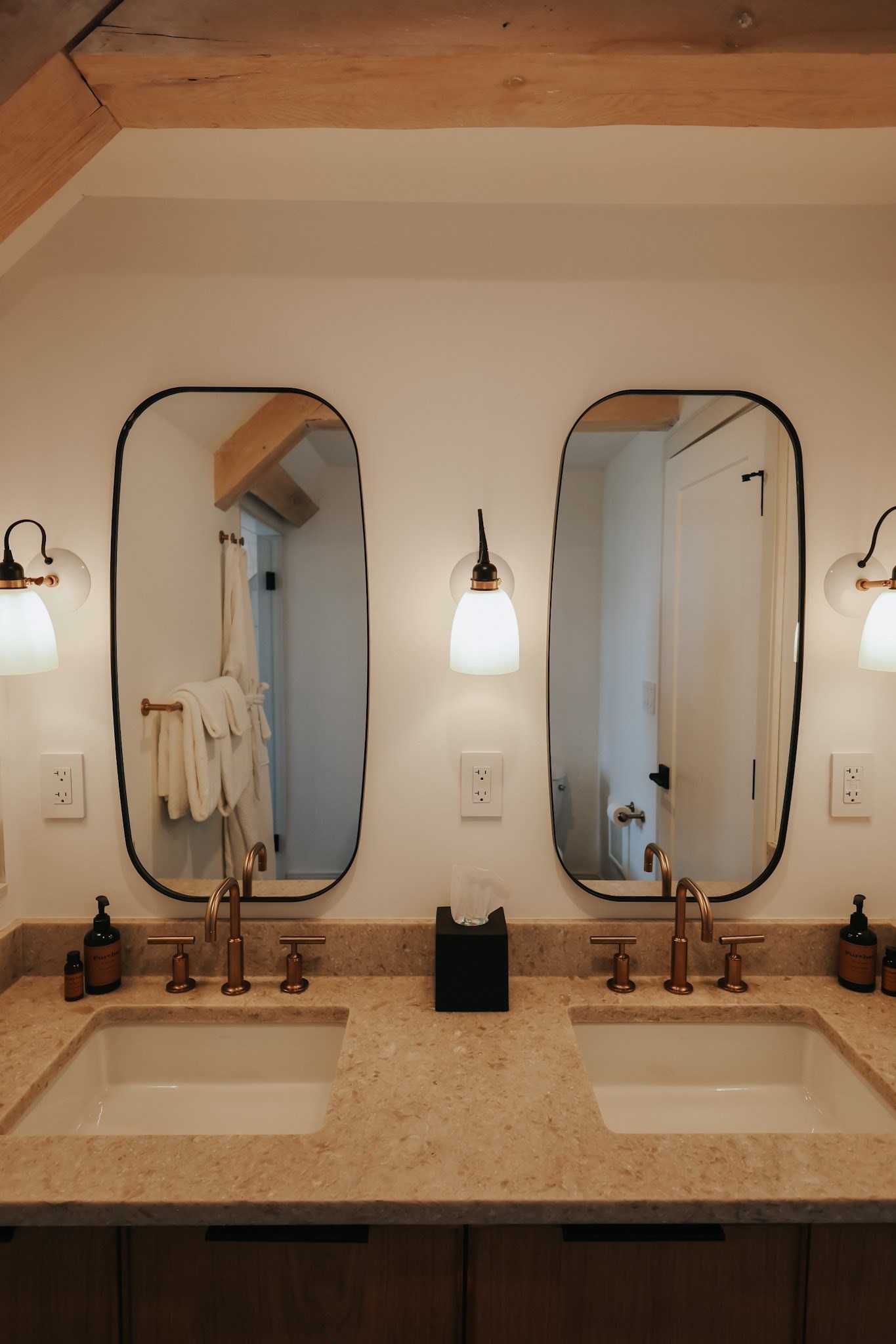 6 N. Beach St Property Photo 6