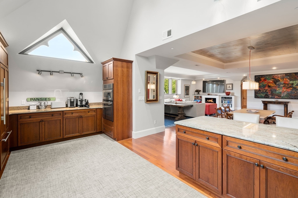 134 Mount Auburn St # 7 Property Photo 8