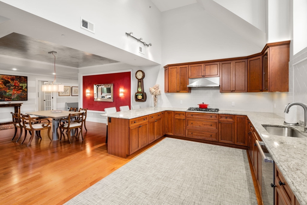 134 Mount Auburn St # 7 Property Photo 10