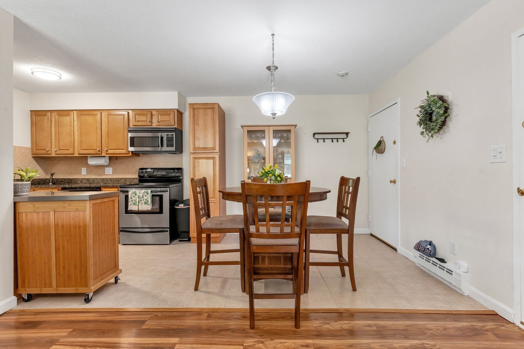 18 Dailey St # H Property Photo 2