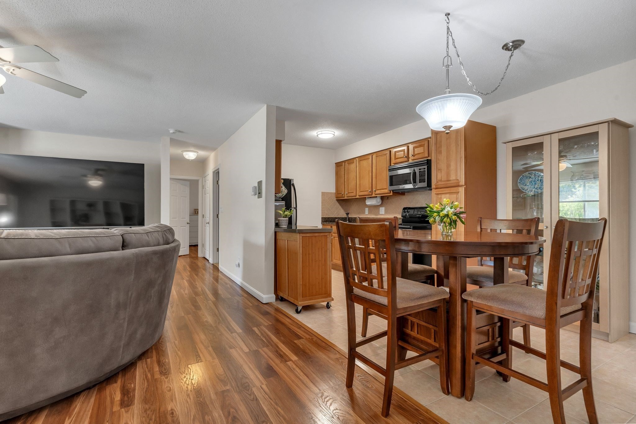 18 Dailey St # H Property Photo 8