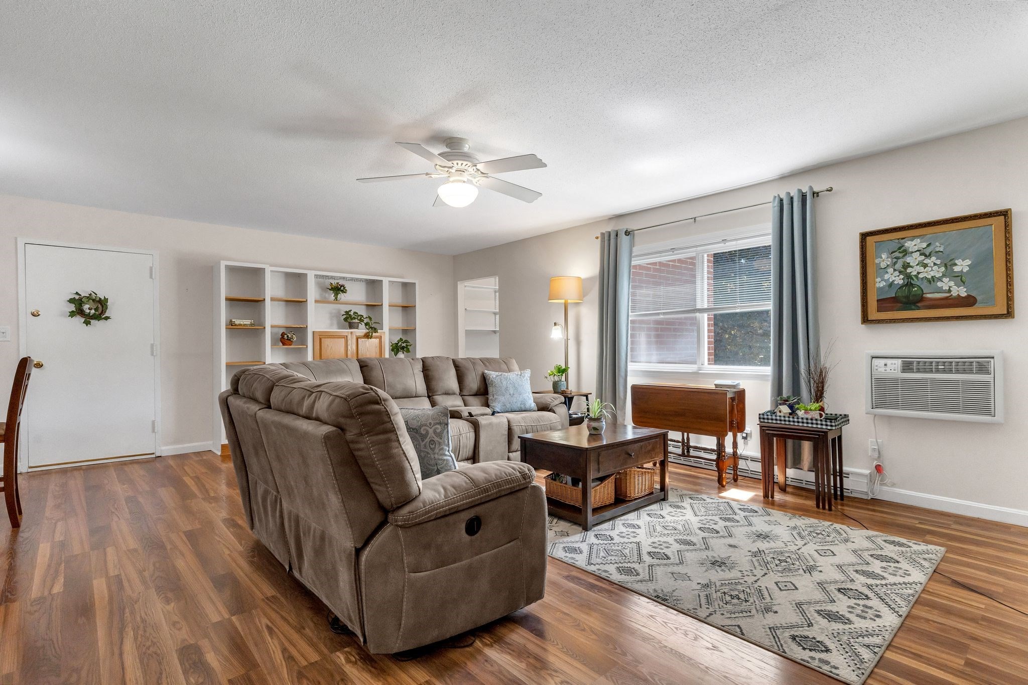 18 Dailey St # H Property Photo 12