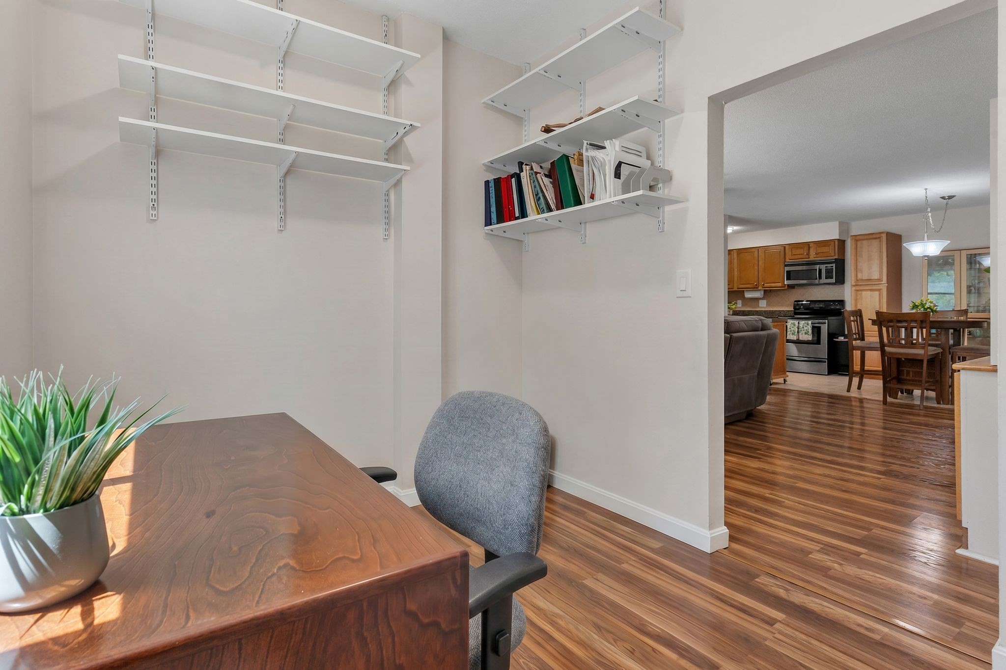 18 Dailey St # H Property Photo 18