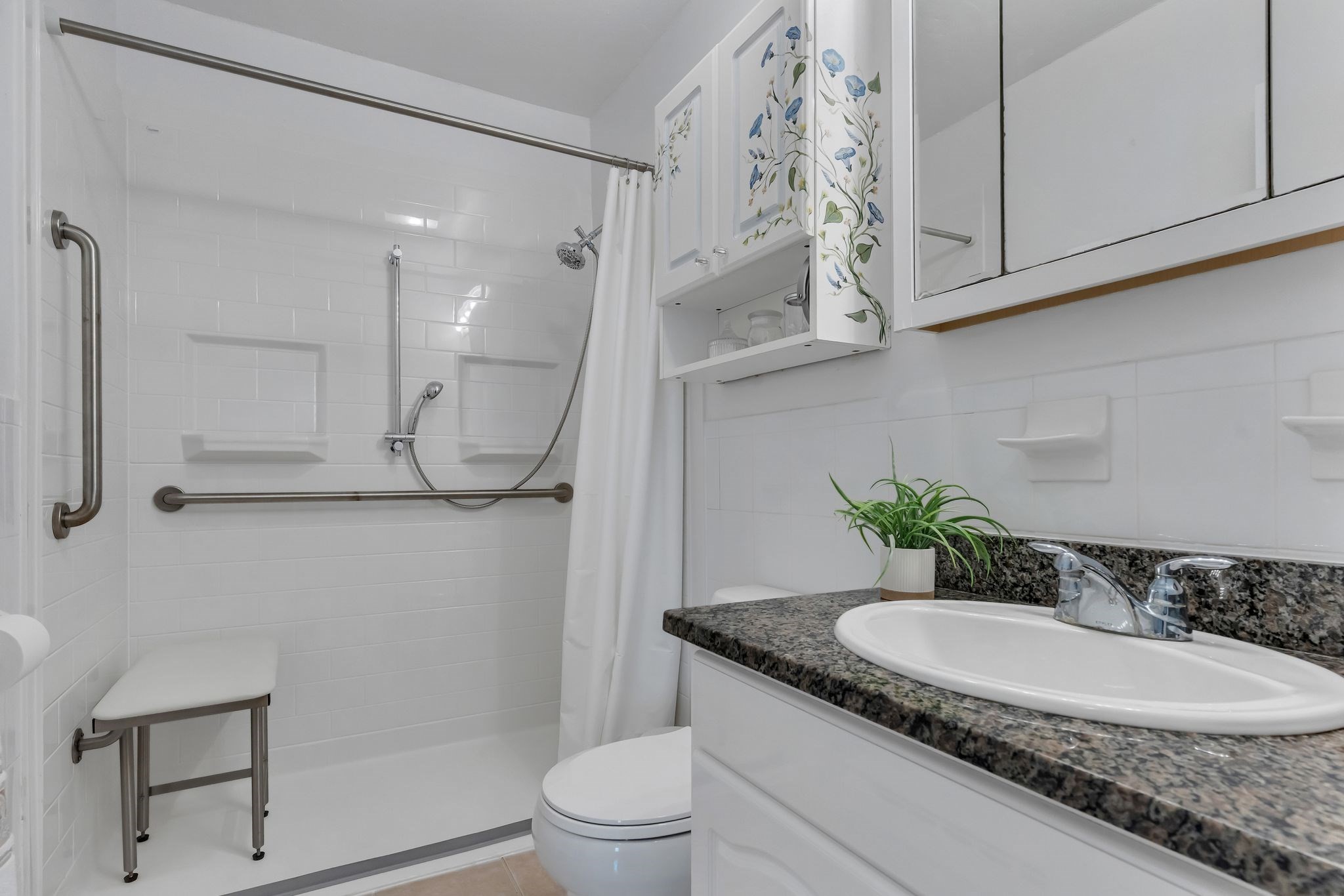 18 Dailey St # H Property Photo 20