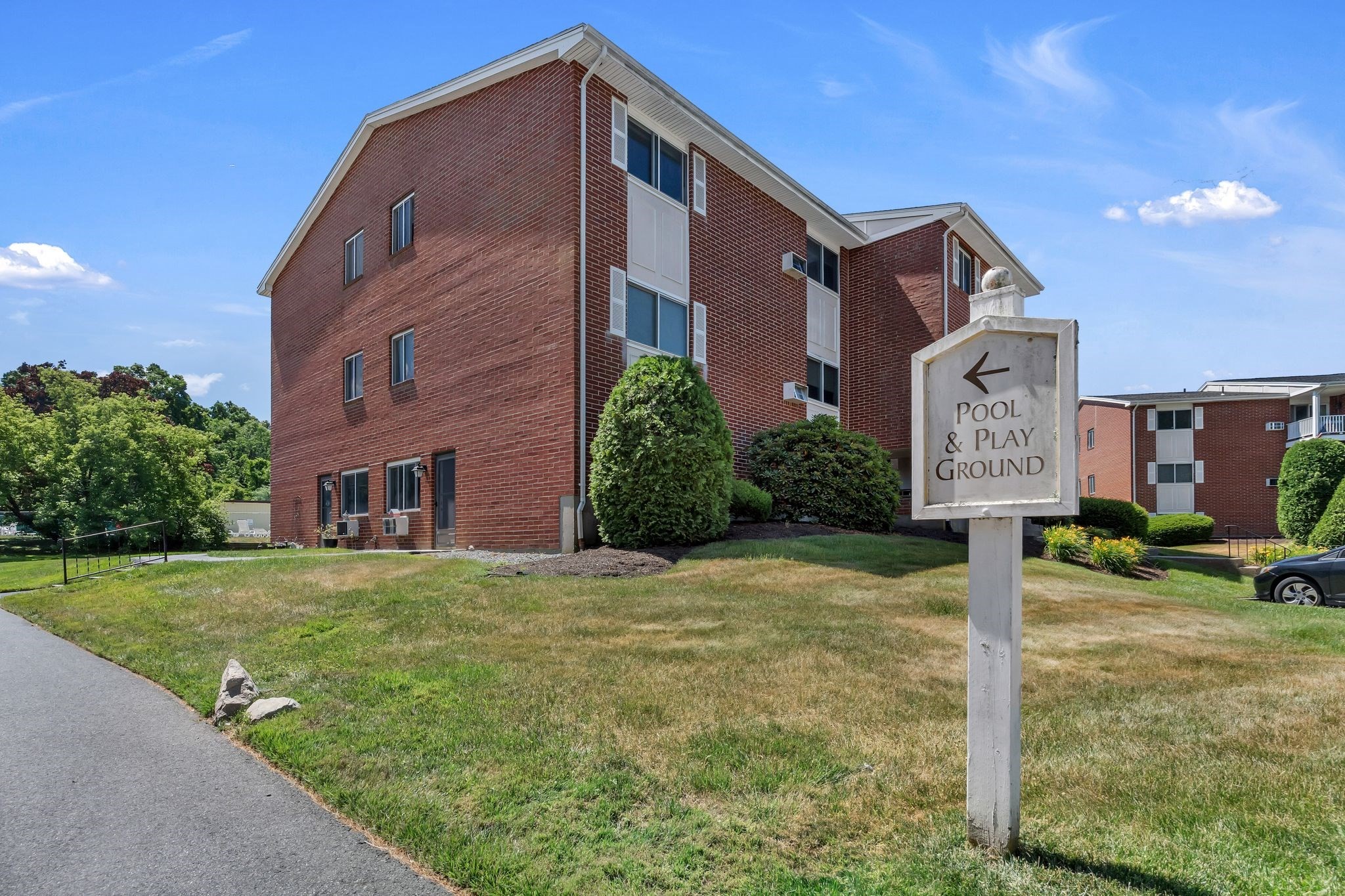 18 Dailey St # H Property Photo 33