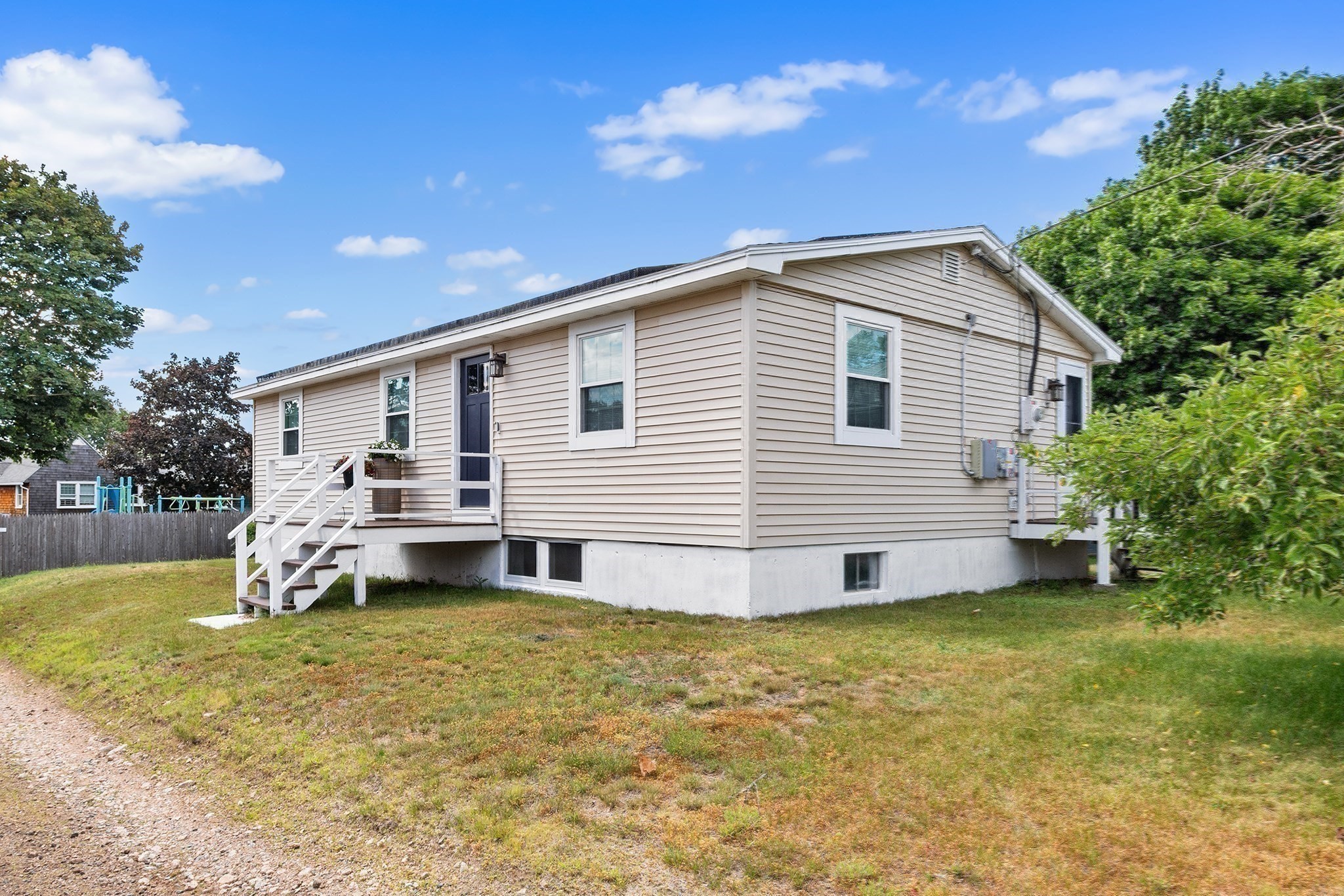 5 Field Rd Property Photo 25