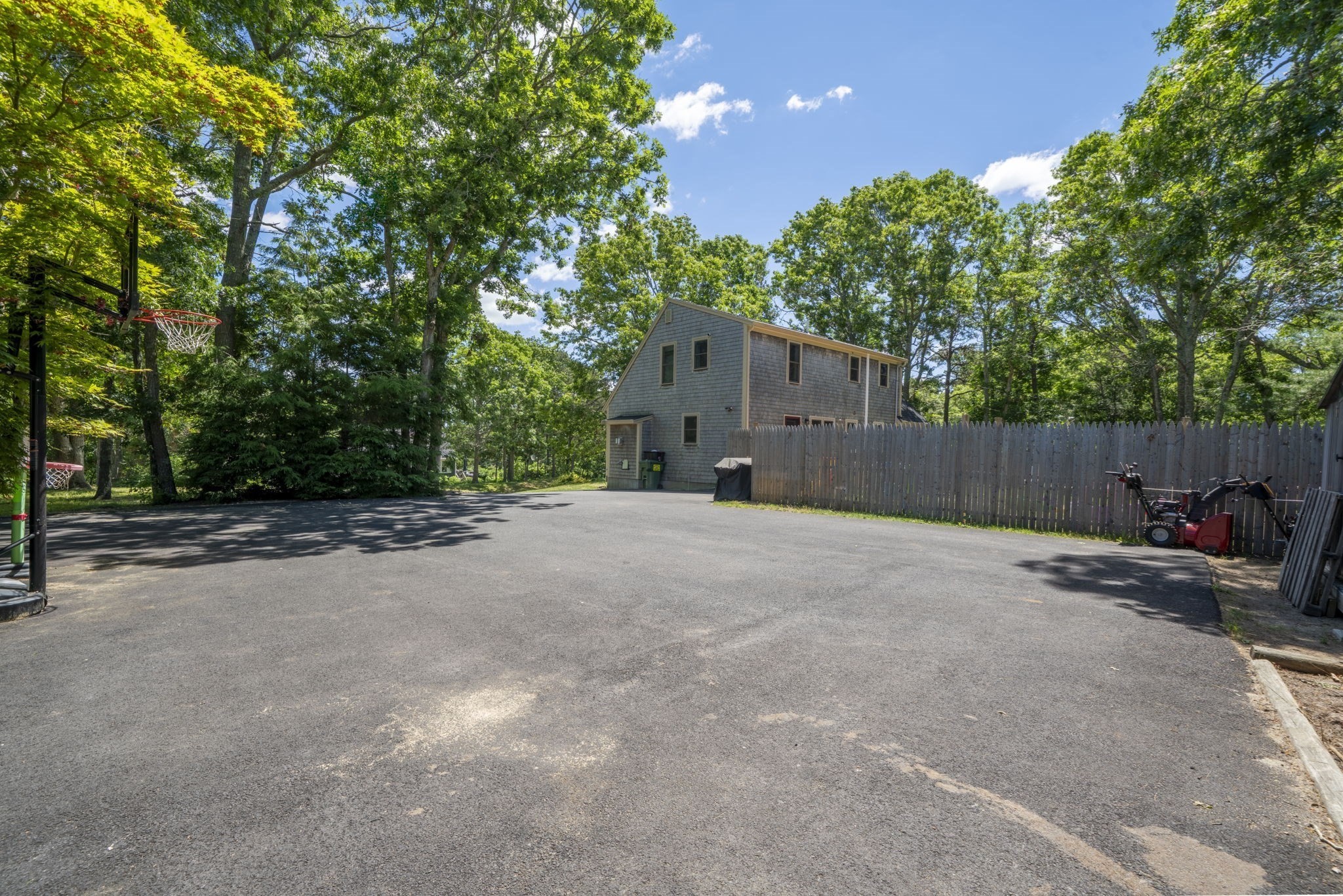 1 Pebble Path Property Photo 4