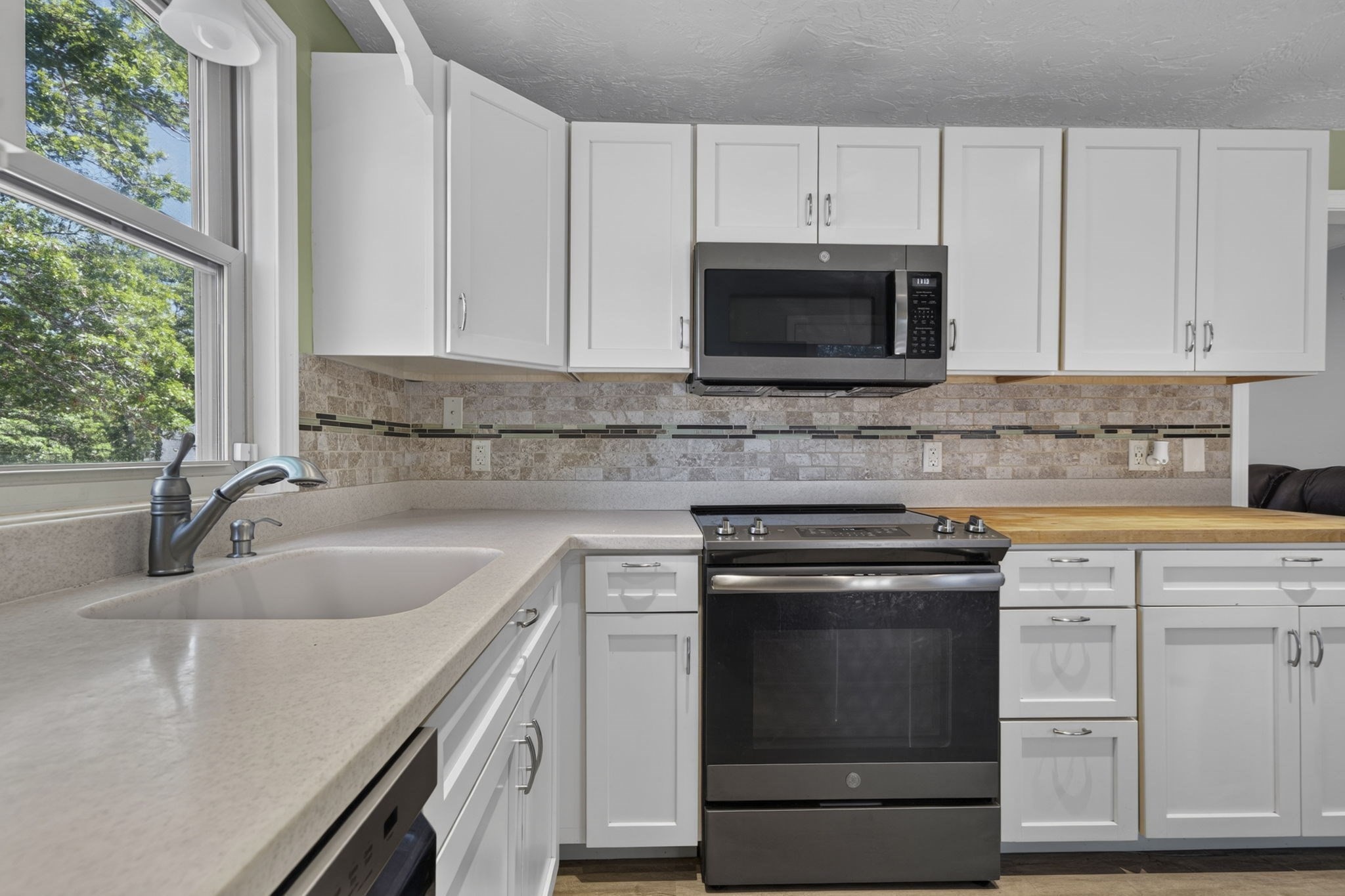 1 Pebble Path Property Photo 8