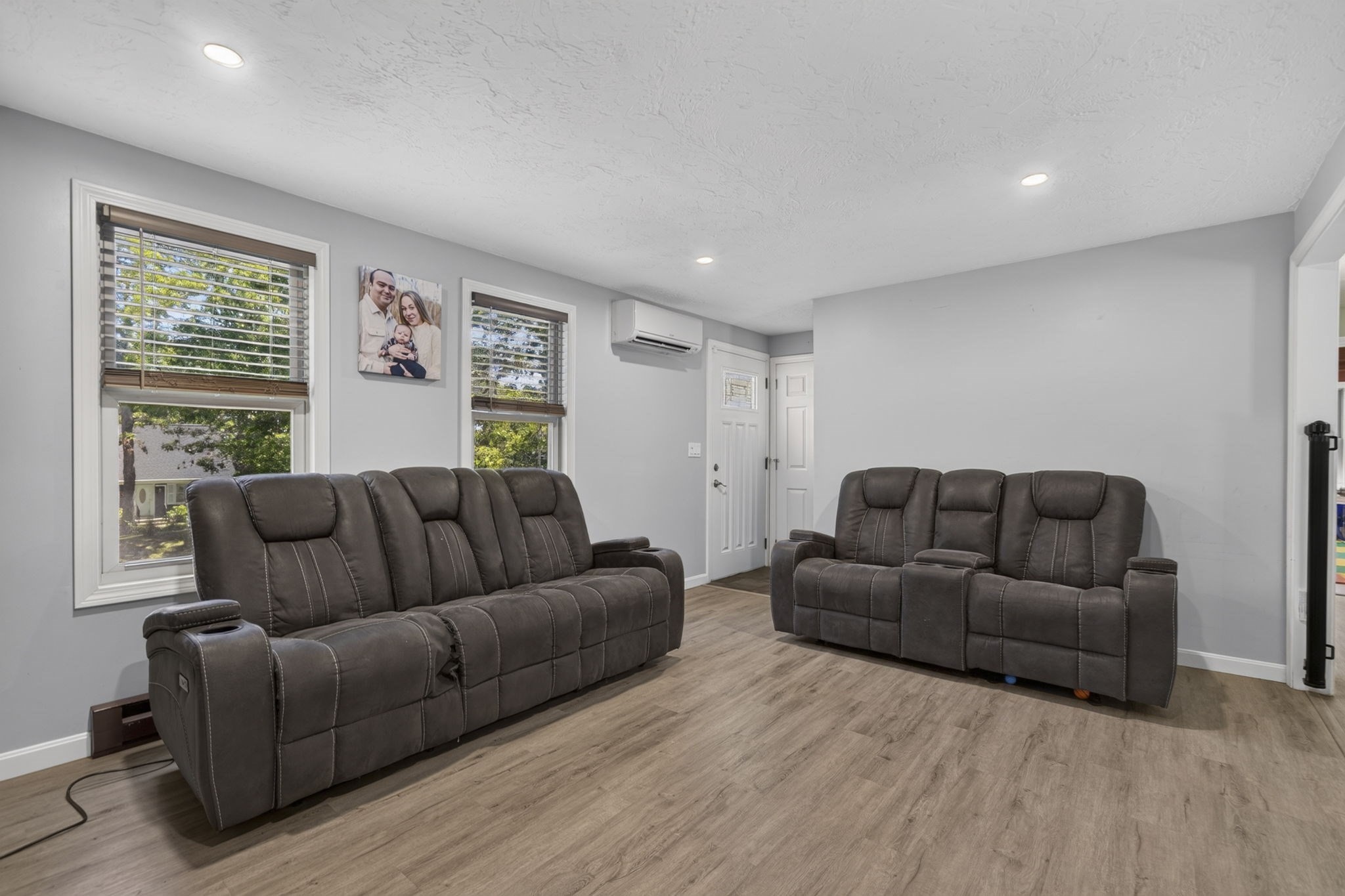1 Pebble Path Property Photo 12