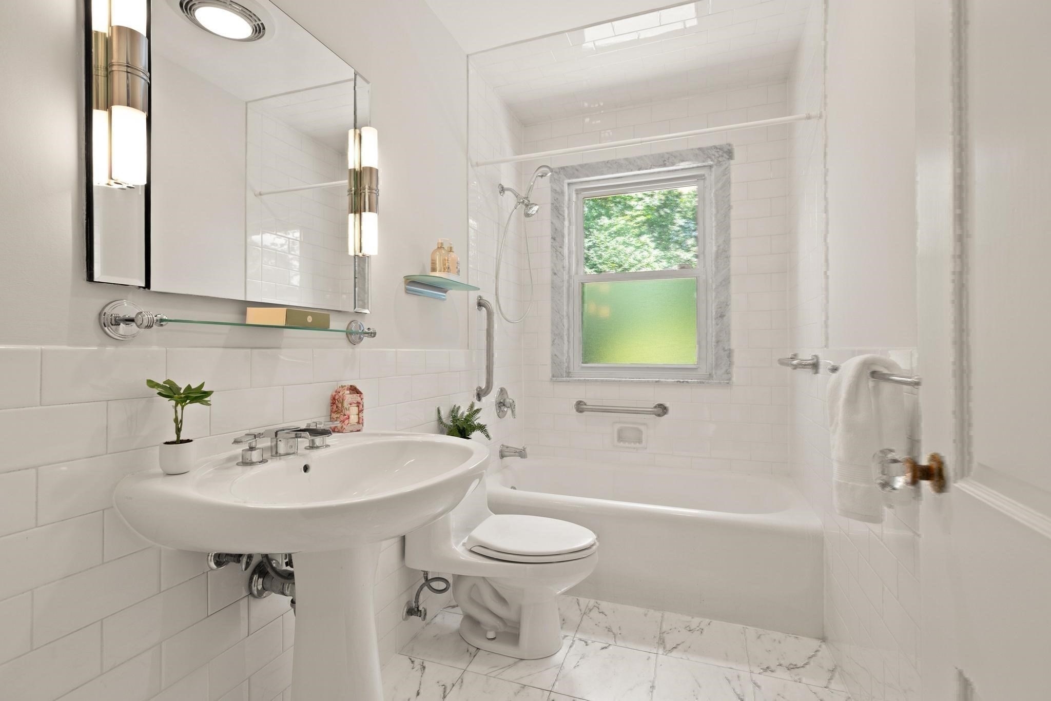 35 Arden Road Property Photo 23