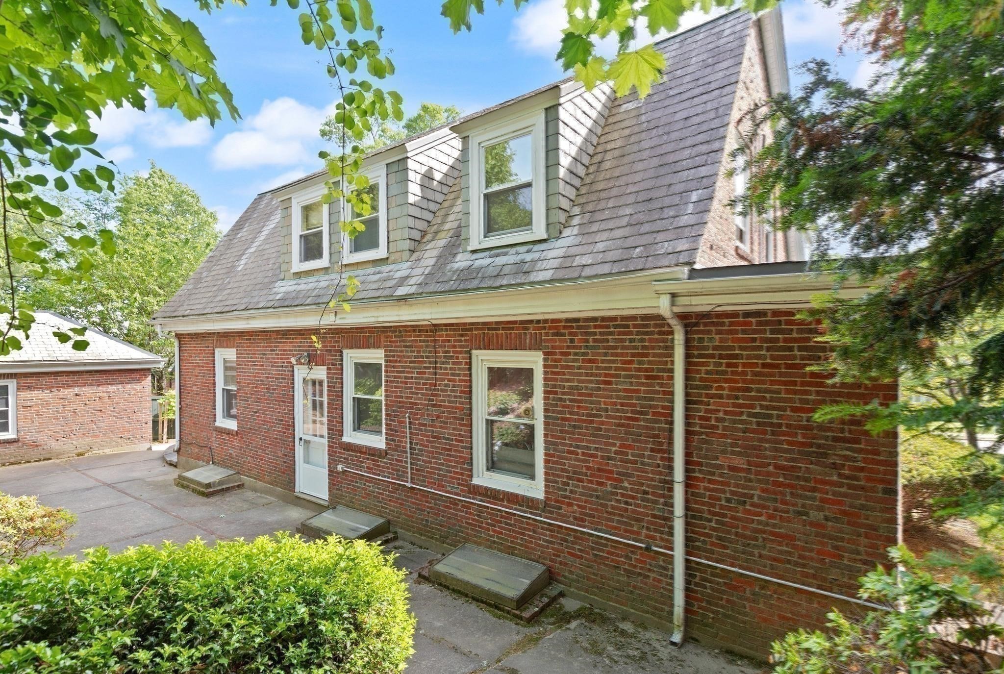 35 Arden Road Property Photo 32