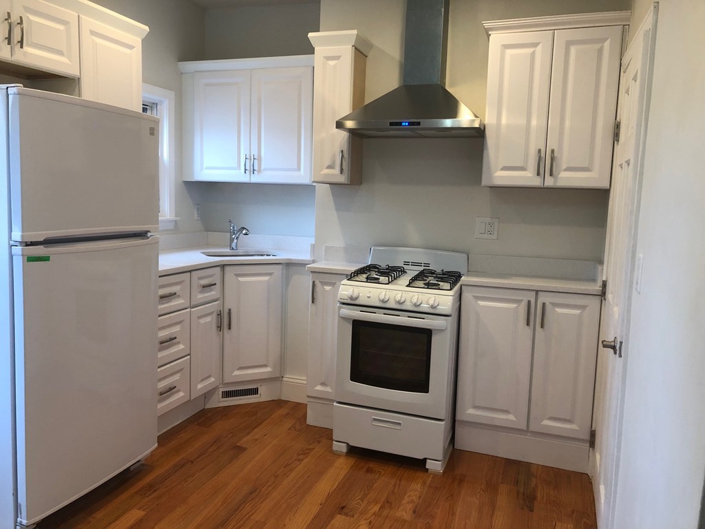 176 W. Sixth St. # 3 Property Photo 1