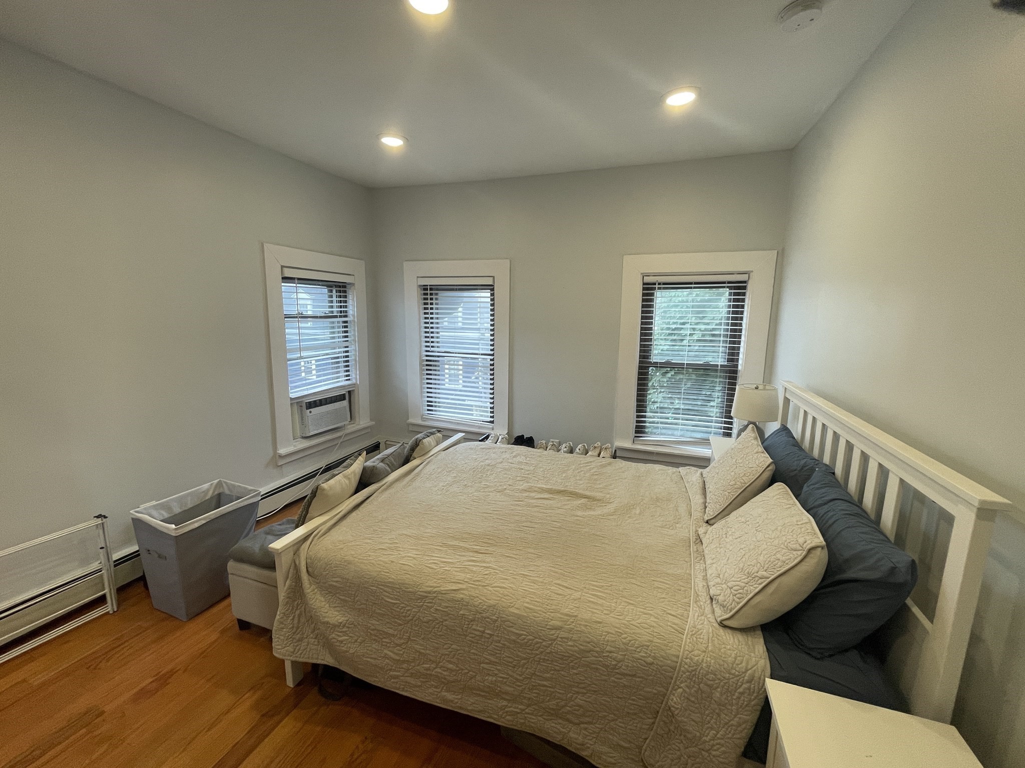 176 W. Sixth St. # 3 Property Photo 6