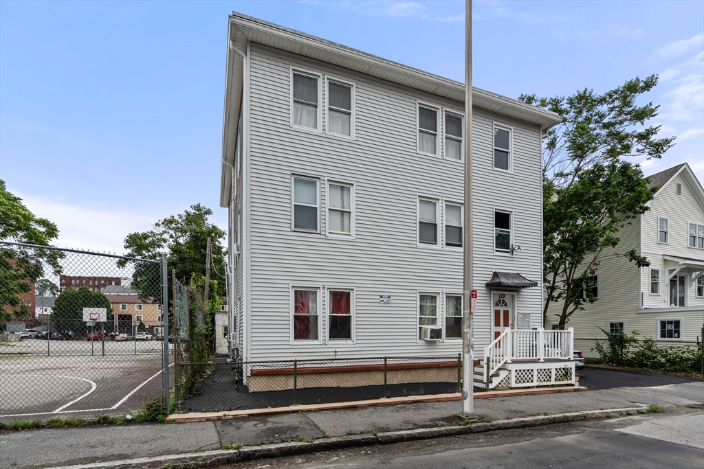 122 Piedmont St Property Photo 1