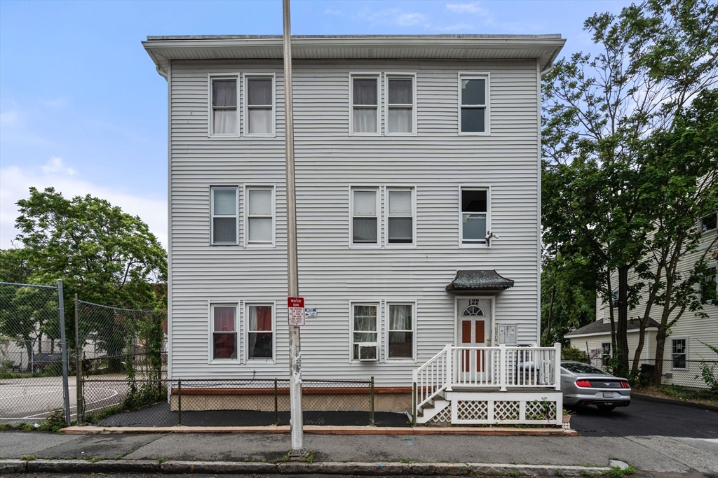 122 Piedmont St Property Photo 2