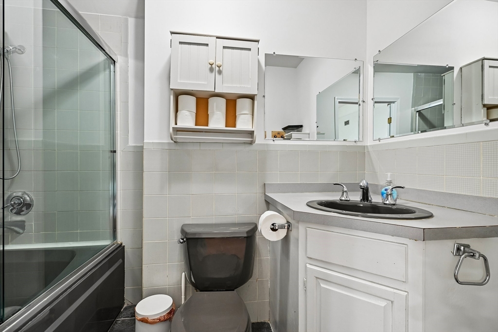 325 Mammoth Rd # 3 Property Photo 20