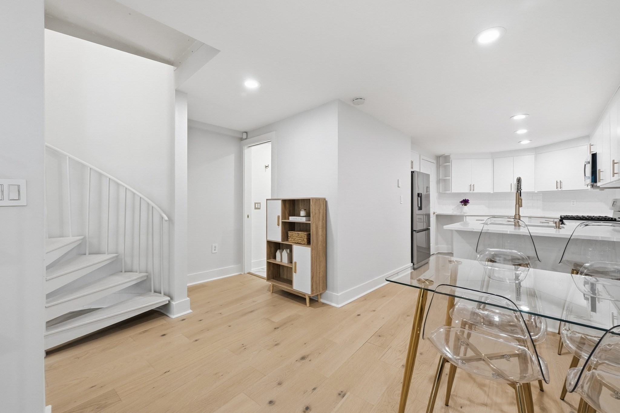 15 Cazenove St # 1 Property Photo 5