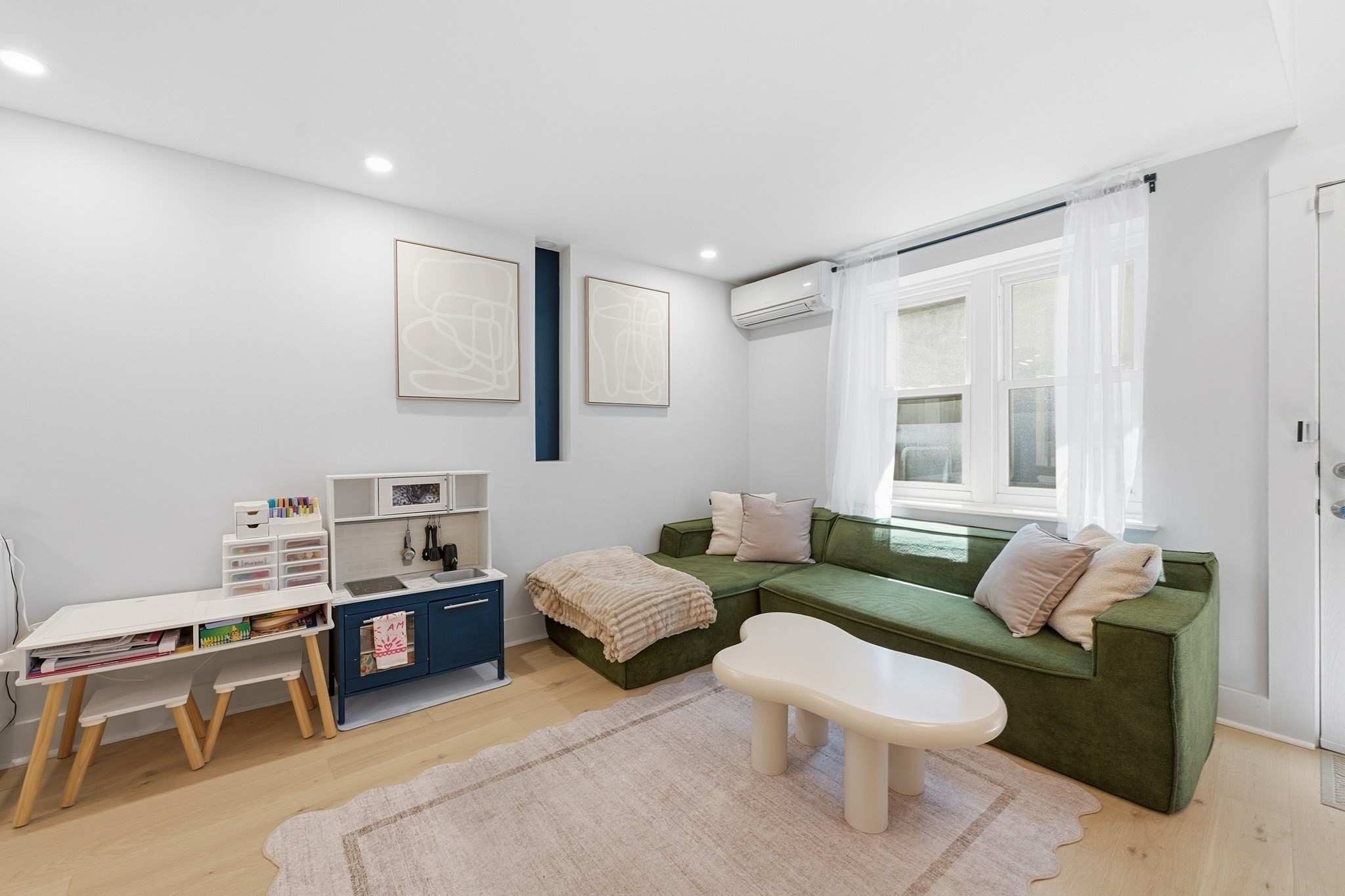 15 Cazenove St # 1 Property Photo 6