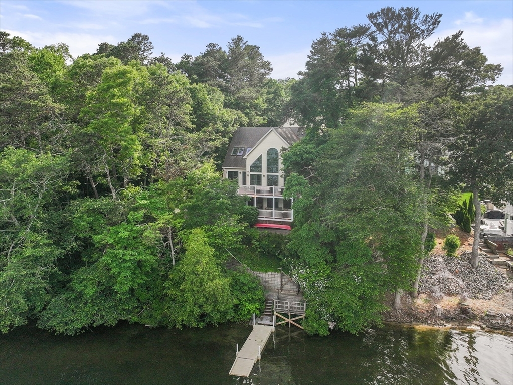 10 Shore Rd Property Photo 1