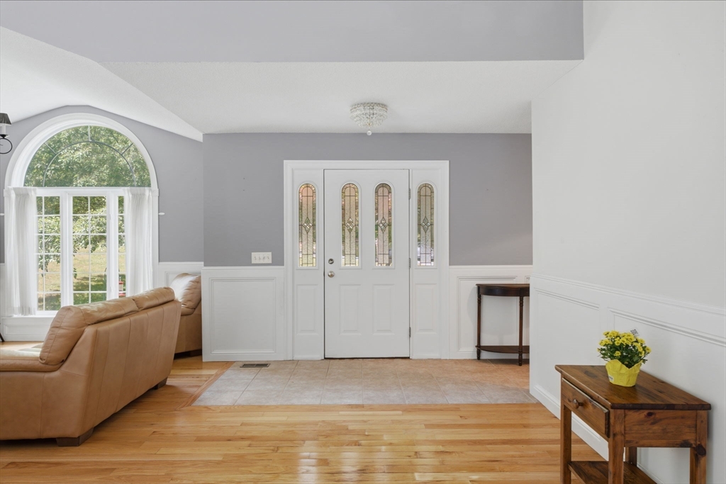 593 Southwick St Property Photo 3
