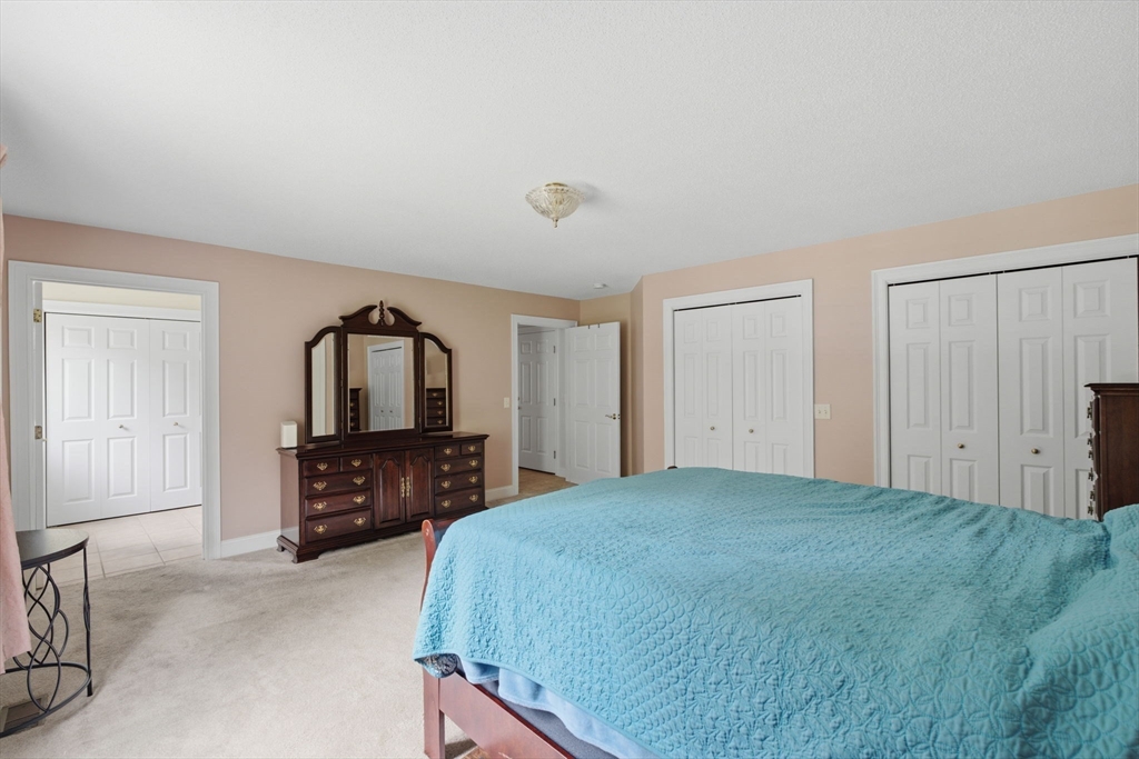 593 Southwick St Property Photo 18