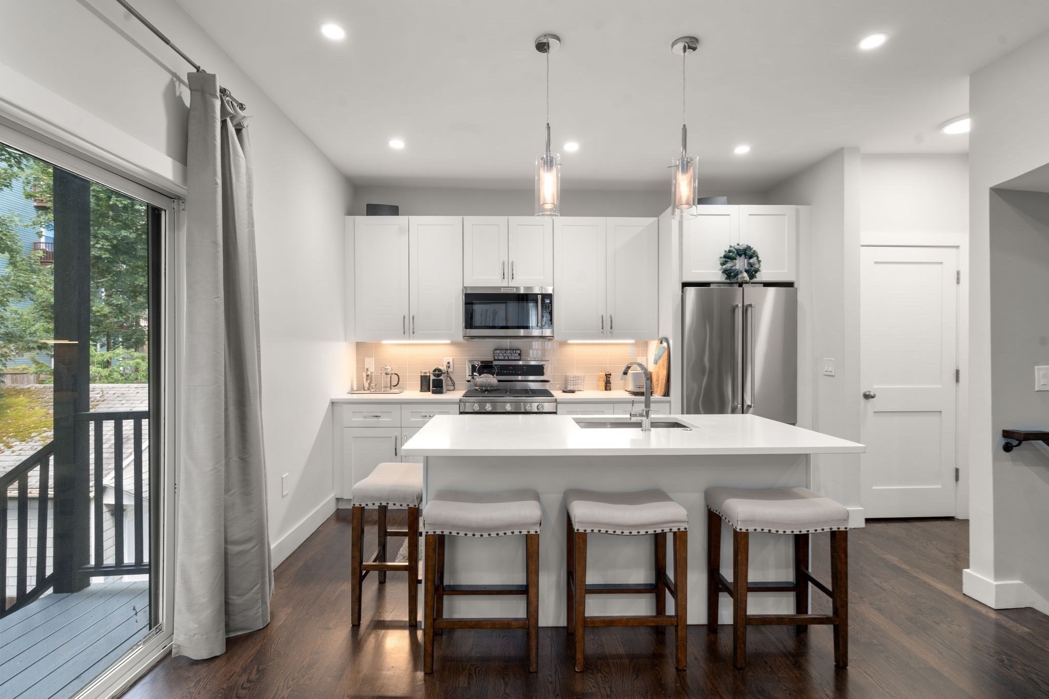 59 Mozart St # 2 Property Photo 8