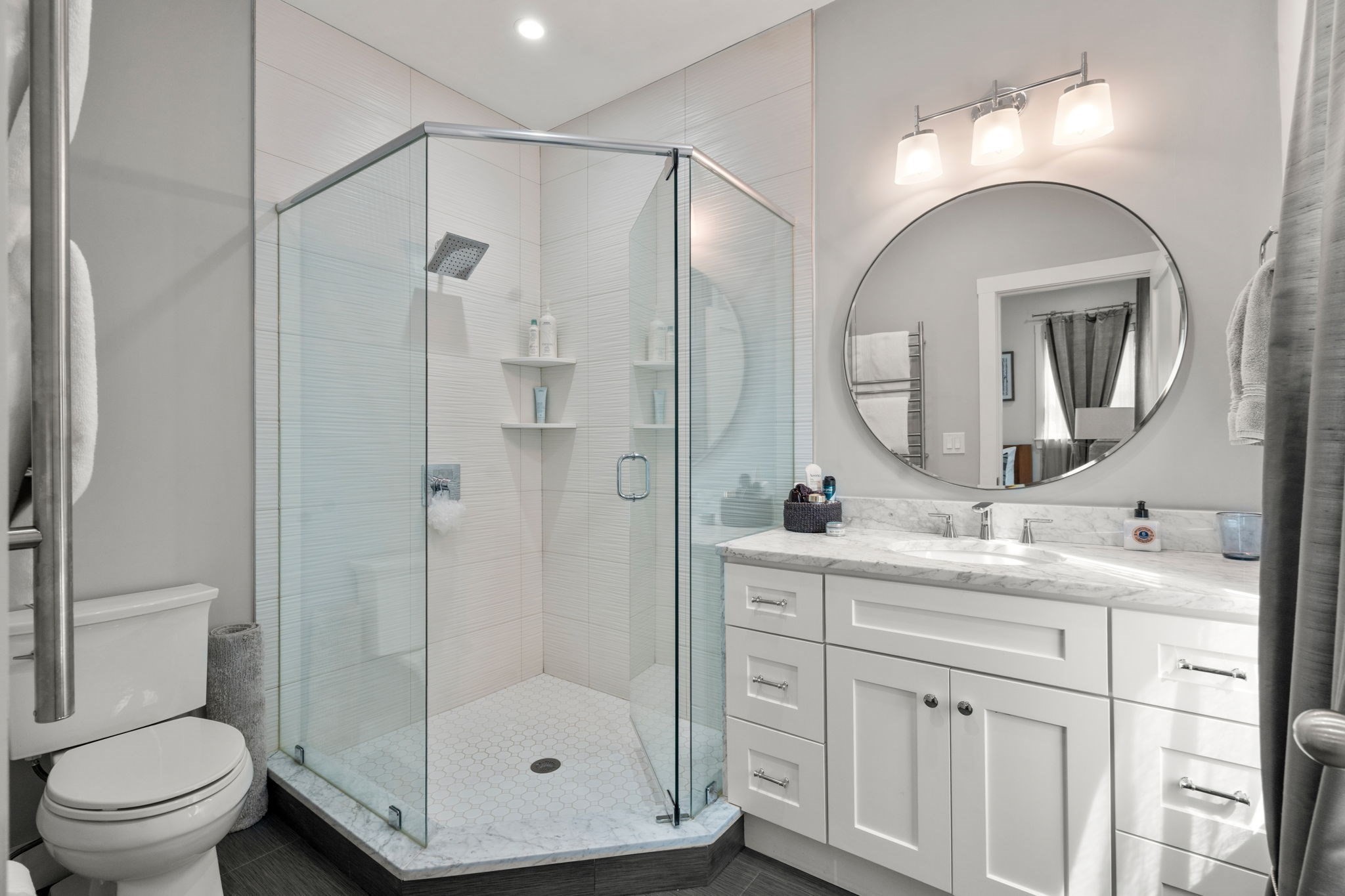 59 Mozart St # 2 Property Photo 12