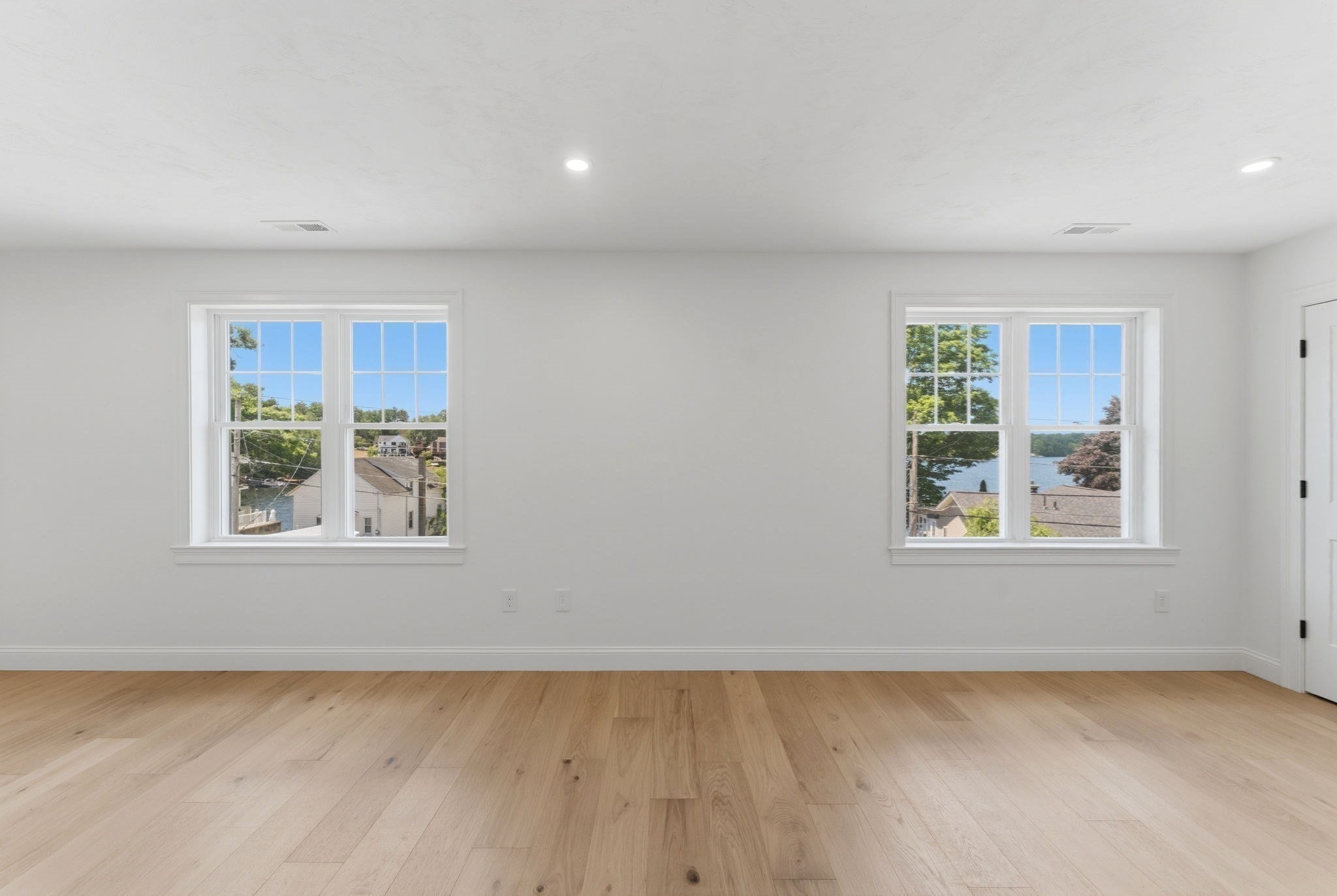 36 Colonial Rd. Property Photo 25