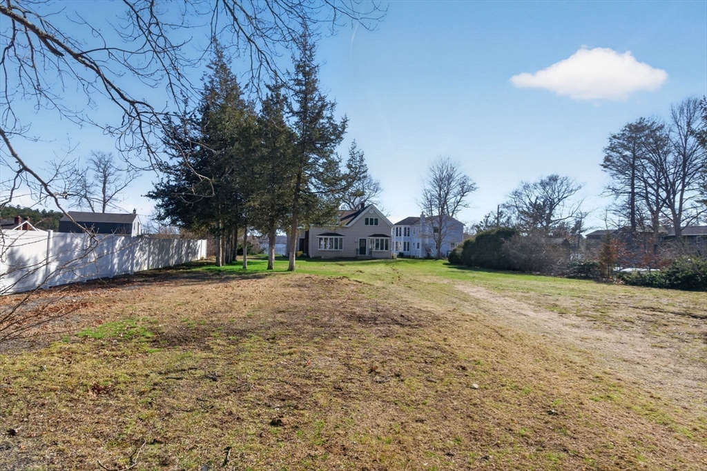 436 Reservoir St Property Photo 5