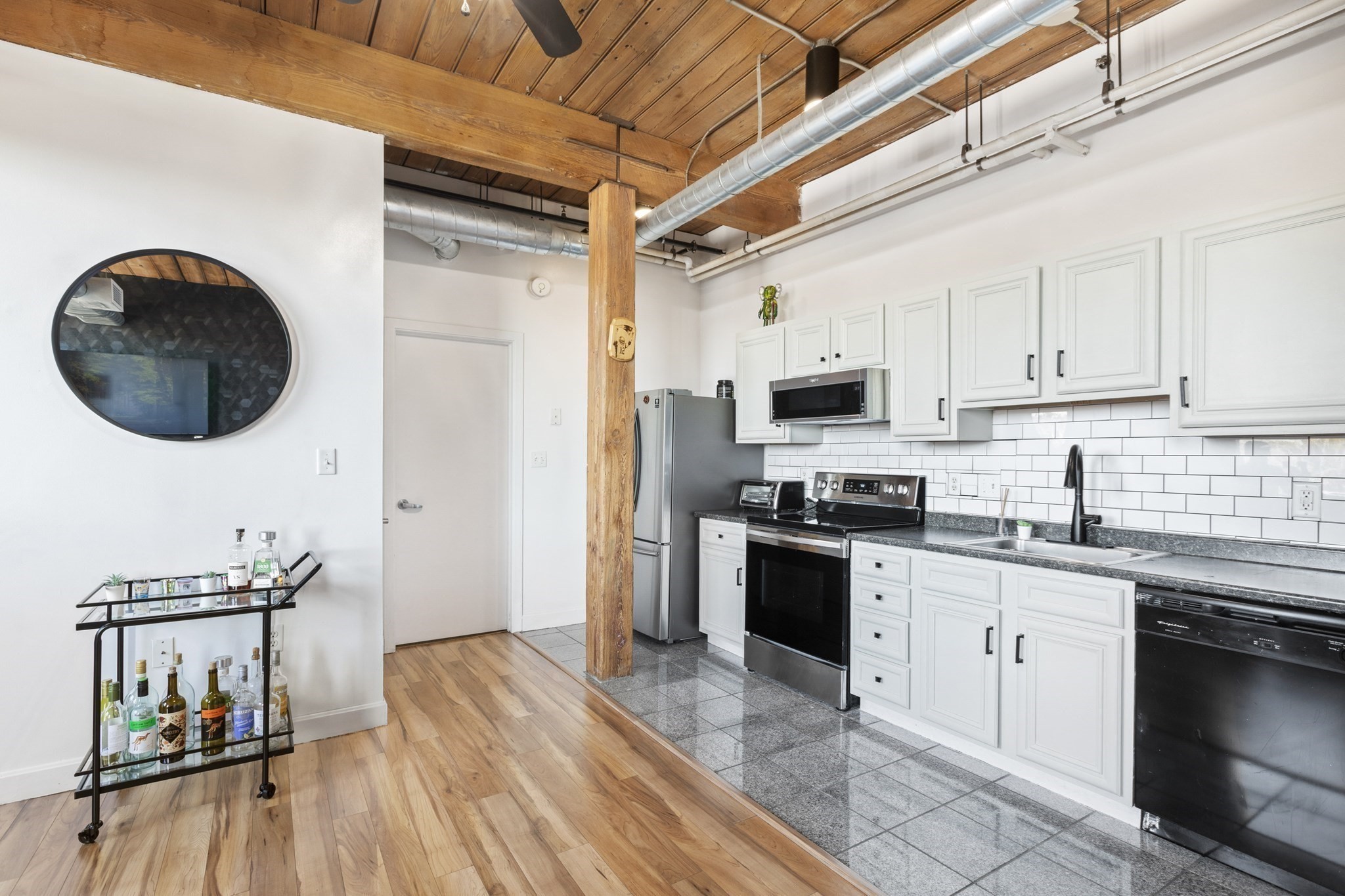 146 Court Street # 603 Property Photo 6