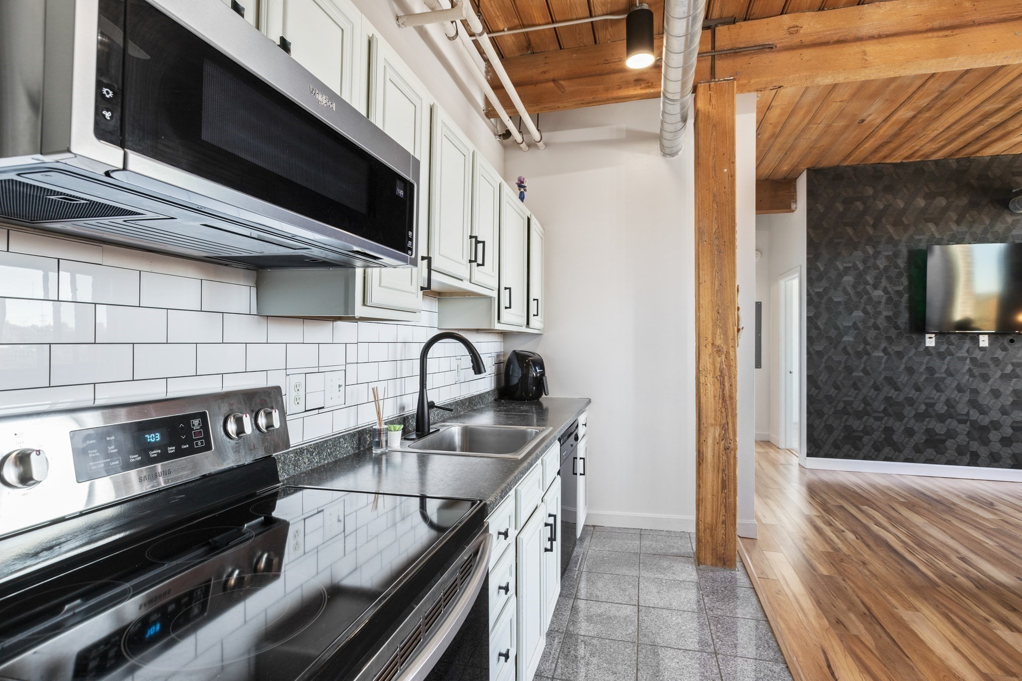 146 Court Street # 603 Property Photo 8