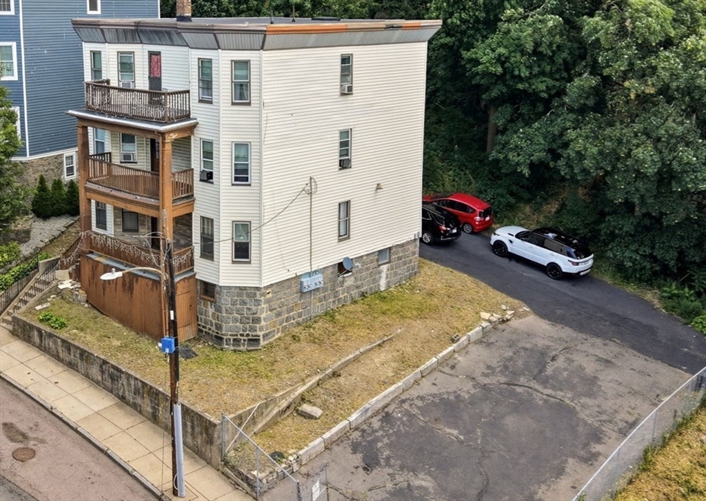 5 Rowell St Property Photo 2