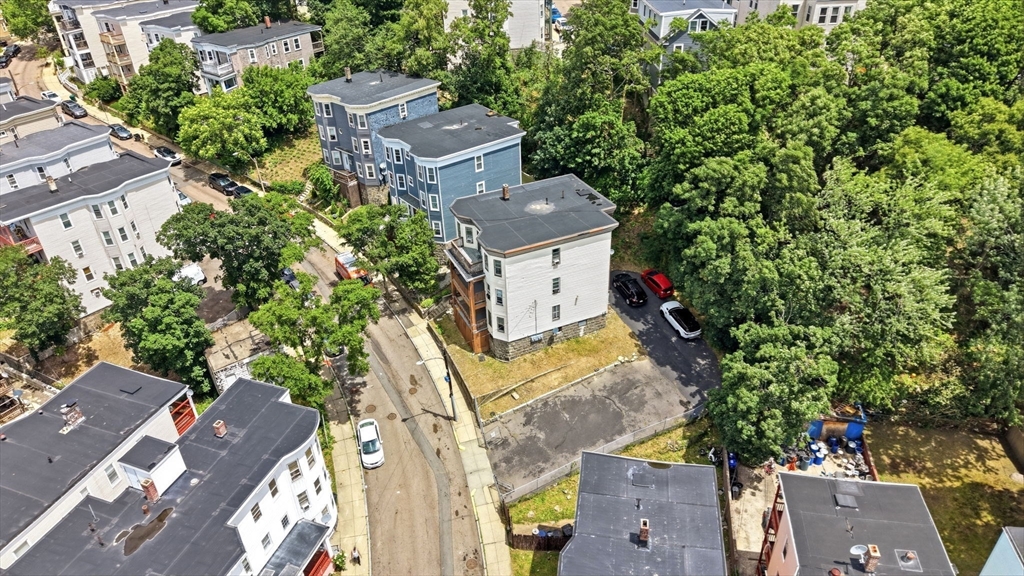 5 Rowell St Property Photo 3
