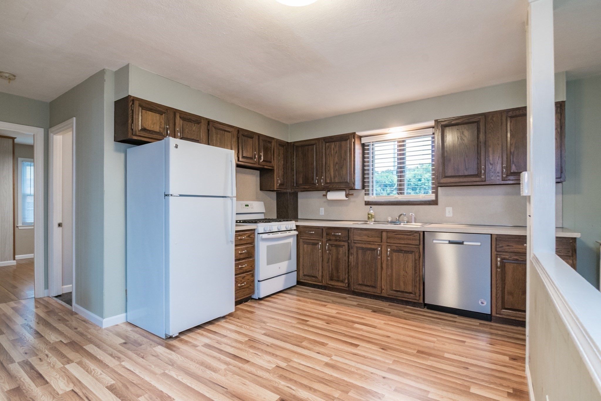248 Laconia Street Property Photo 4