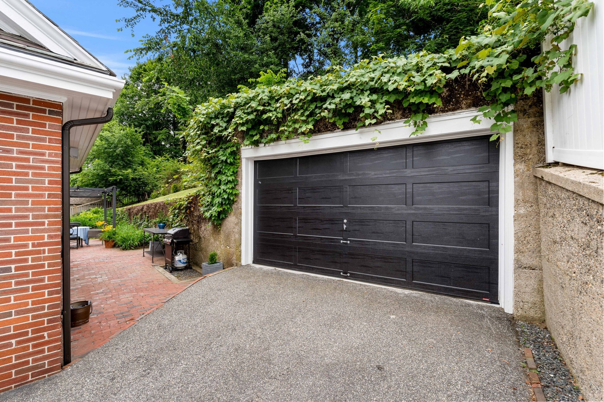 42 Old Mystic Street Property Photo 5