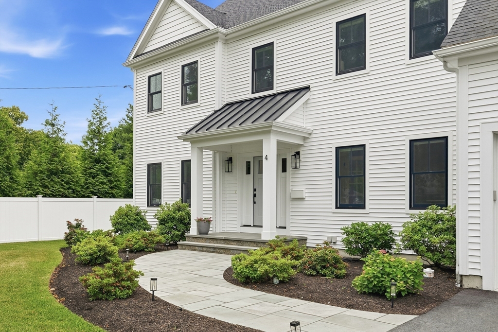 4 Whitcomb Street Property Photo 2