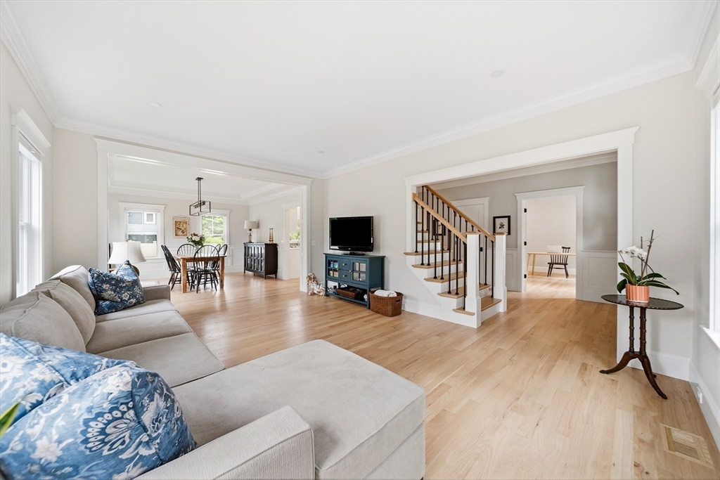 4 Whitcomb Street Property Photo 8