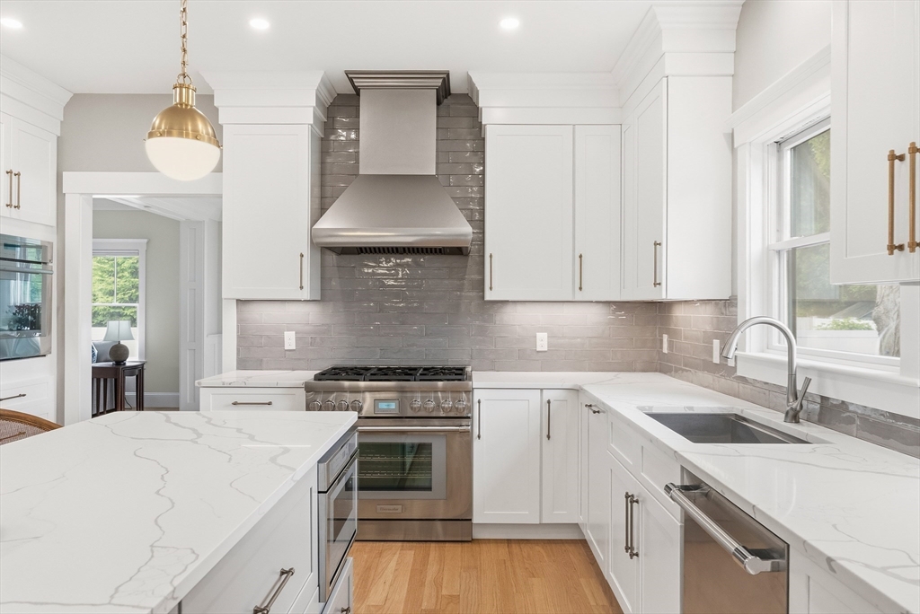4 Whitcomb Street Property Photo 12