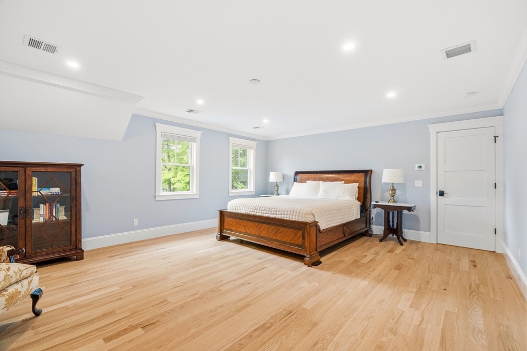 4 Whitcomb Street Property Photo 17
