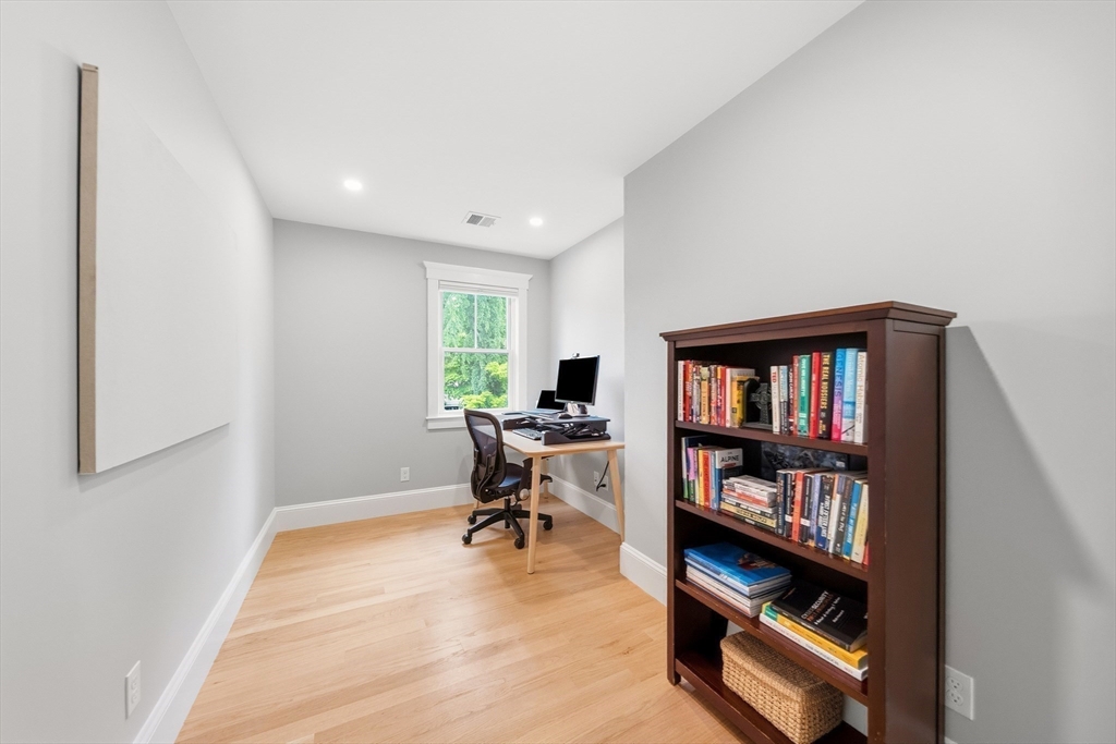 4 Whitcomb Street Property Photo 25
