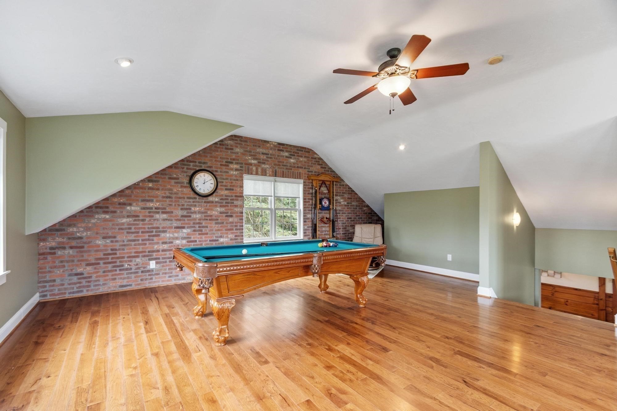 32 Osgood Rd Property Photo 6