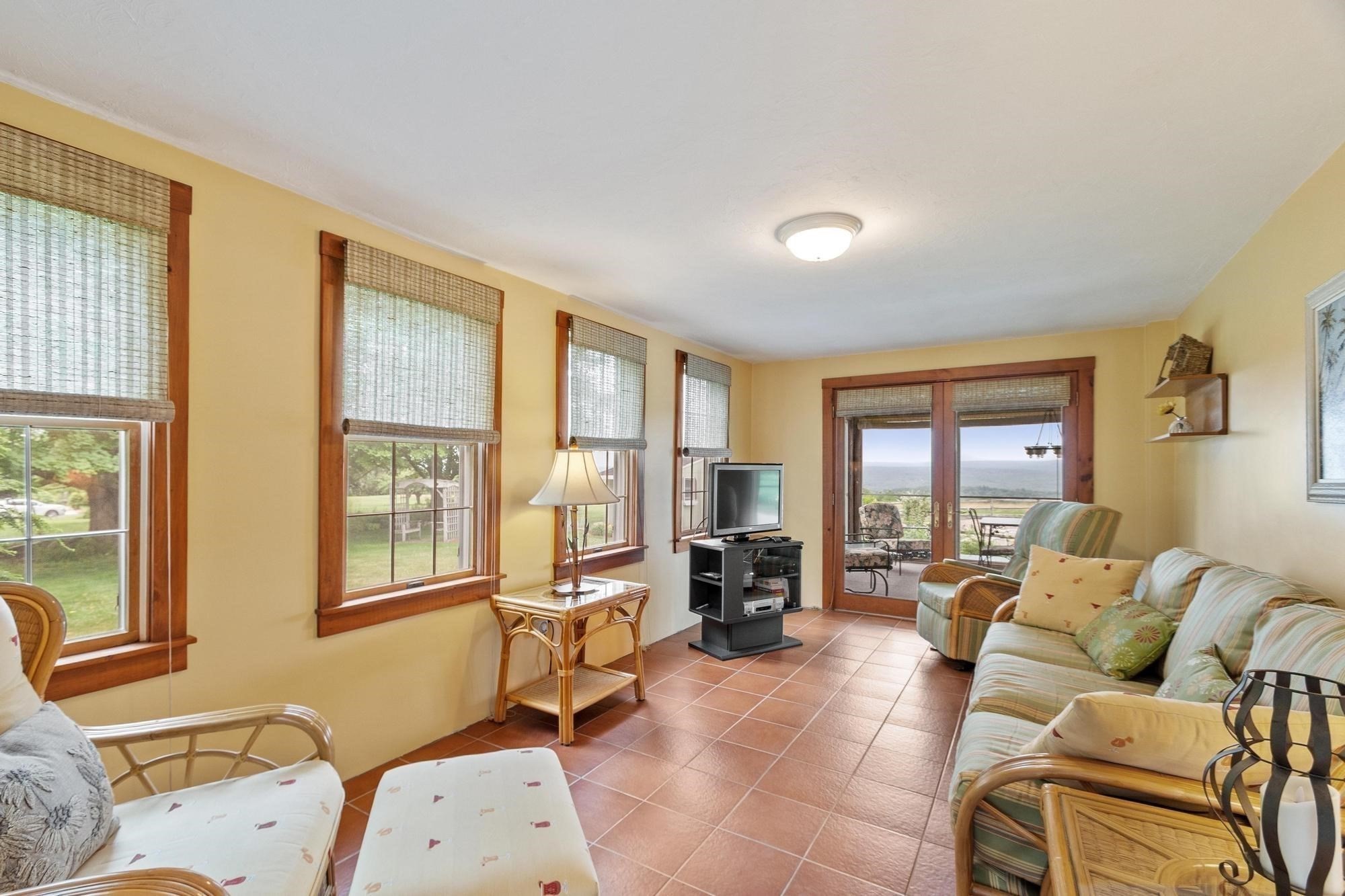 32 Osgood Rd Property Photo 25