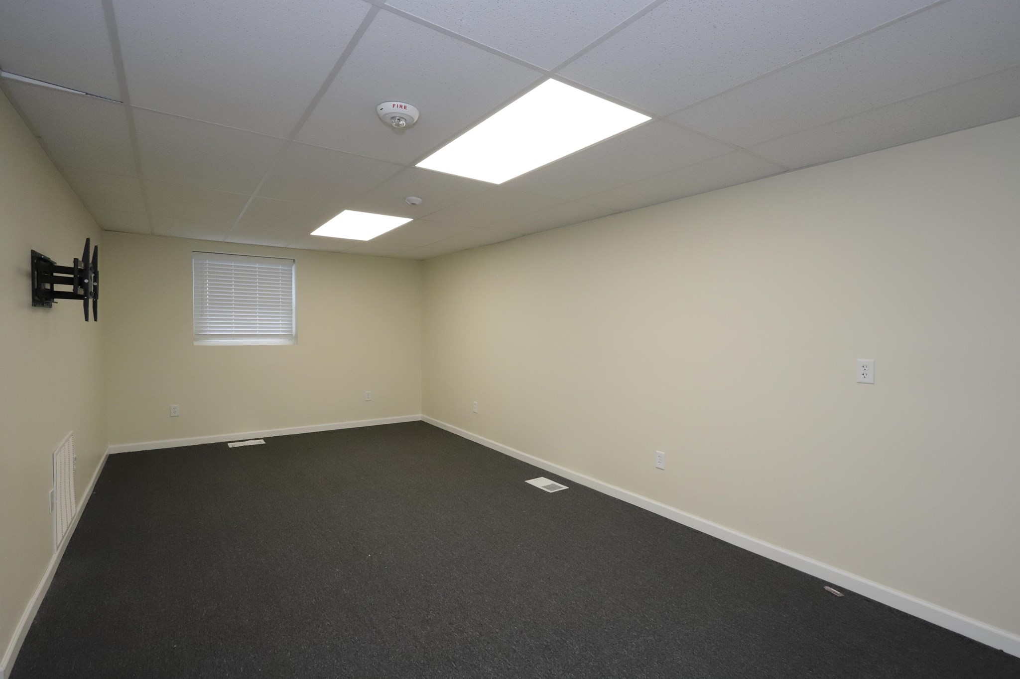 489a-b Ashley Blvd # B Property Photo 22